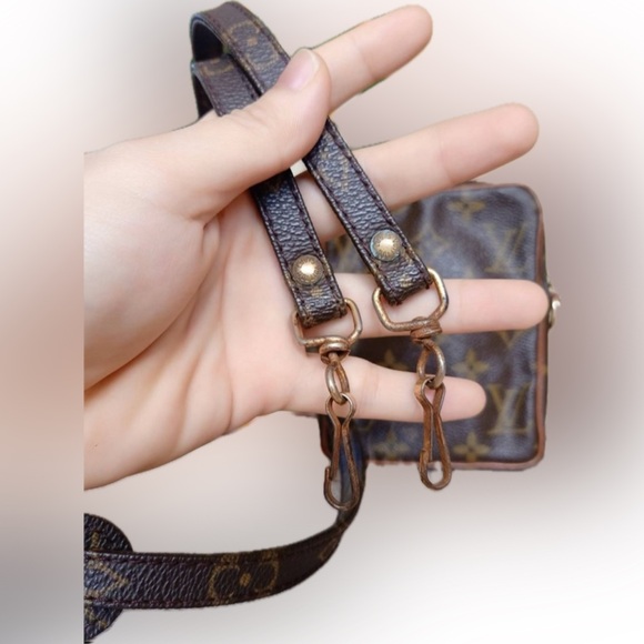 Sale $222 !! 
Authentic Rare!! Louise Vuitton Danube Mini Monogram. 834 - Picture 10 of 14